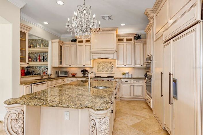 Image No.21-5 Bed House for sale