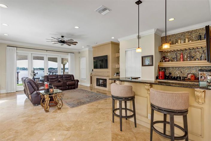 Image No.28-5 Bed House for sale