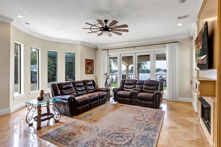 Image No.32-5 Bed House for sale