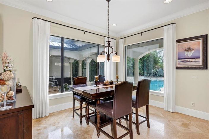 Image No.34-5 Bed House for sale