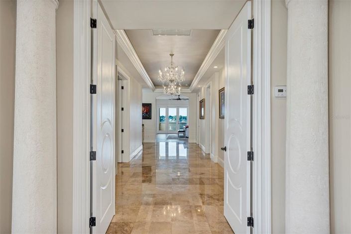 Image No.37-5 Bed House for sale