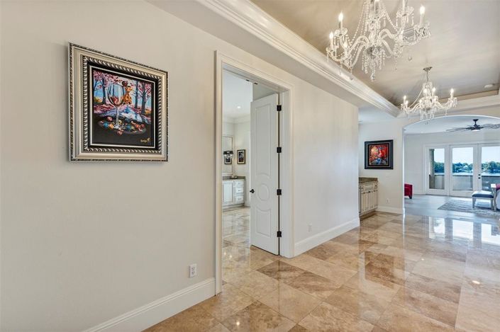 Image No.38-5 Bed House for sale