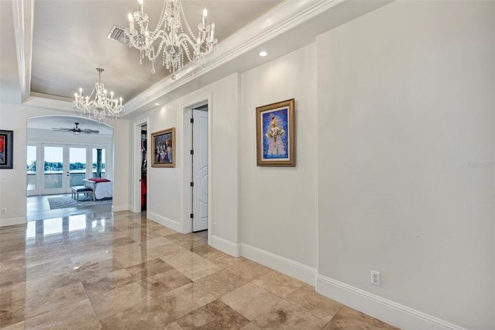 Image No.39-5 Bed House for sale