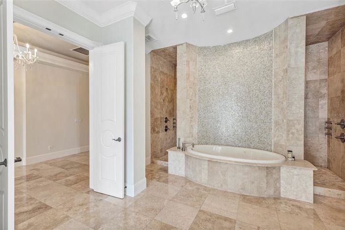 Image No.47-5 Bed House for sale