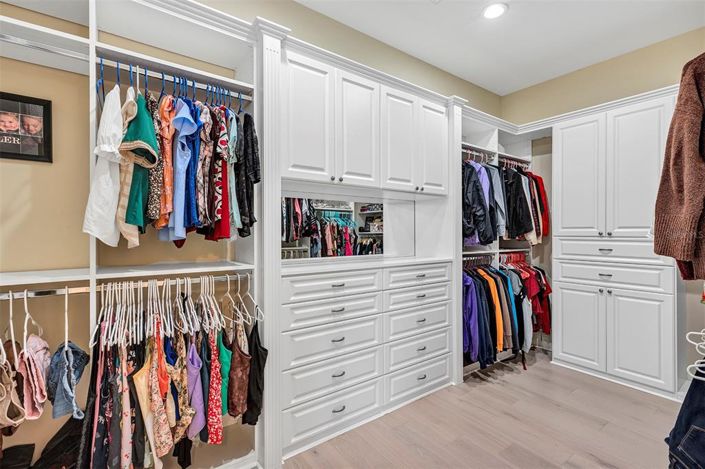 Image No.54-5 Bed House for sale