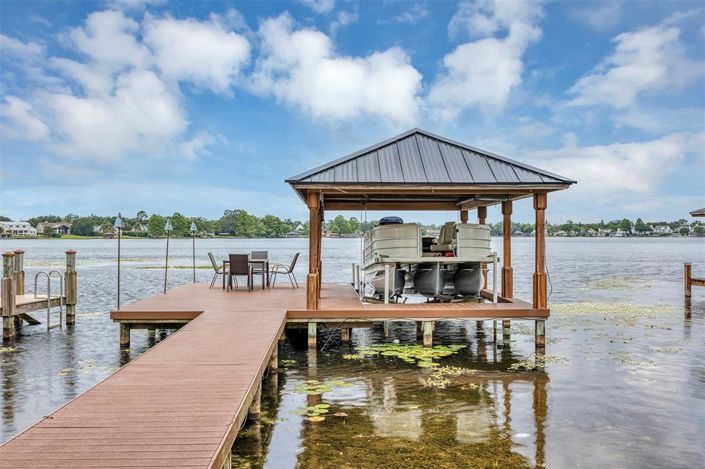 Image No.8-5 Bed House for sale