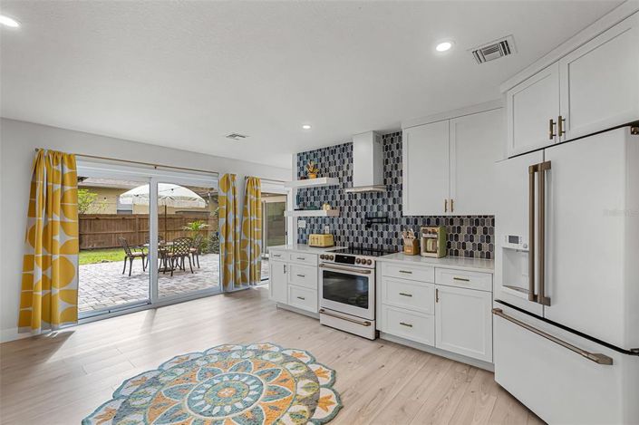 Image No.13-4 Bed House for sale