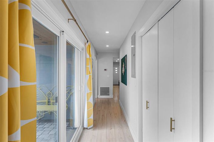 Image No.20-4 Bed House for sale