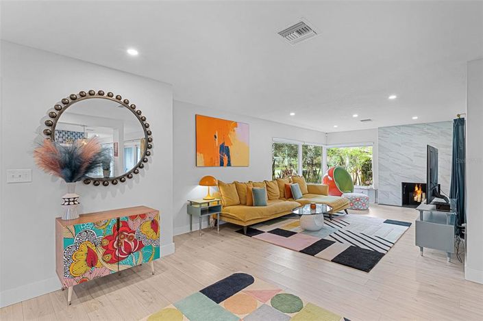 Image No.5-4 Bed House for sale