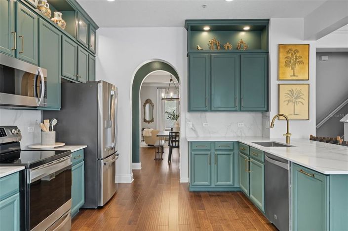 Image No.18-4 Bed House for sale