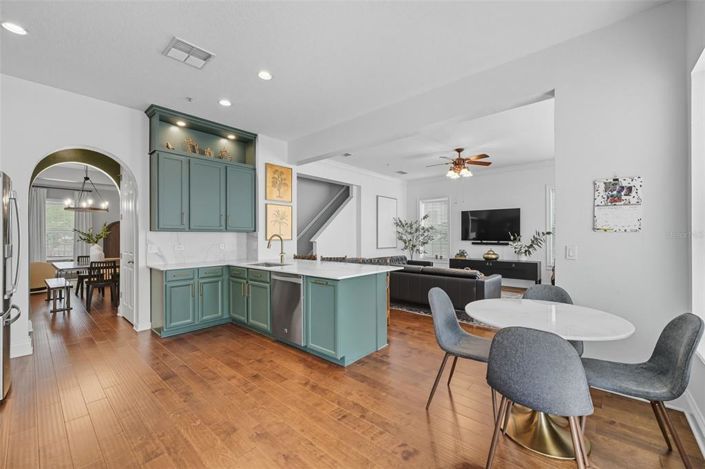 Image No.19-4 Bed House for sale