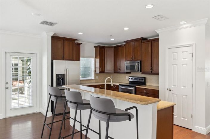 Image No.12-3 Bed House for sale