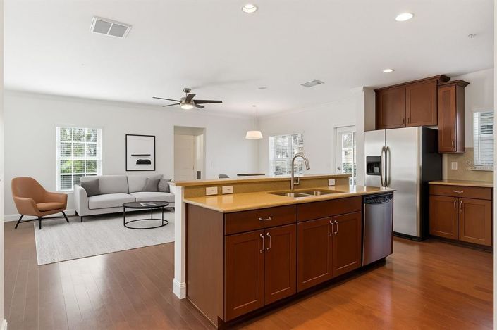 Image No.14-3 Bed House for sale