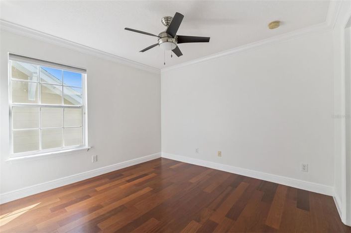 Image No.36-3 Bed House for sale