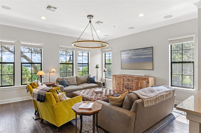 Image No.24-3 Bed Townhouse for sale