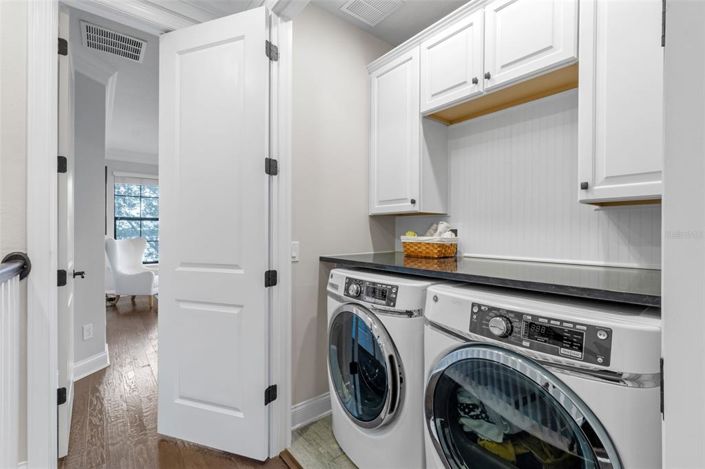 Image No.40-3 Bed Townhouse for sale