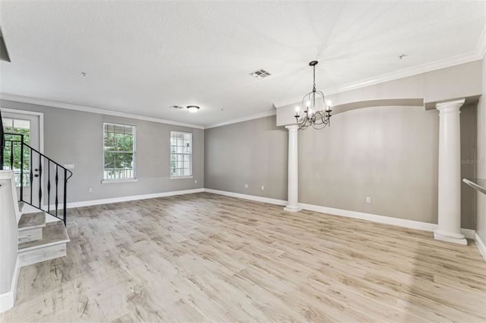 Image No.17-3 Bed Townhouse for sale