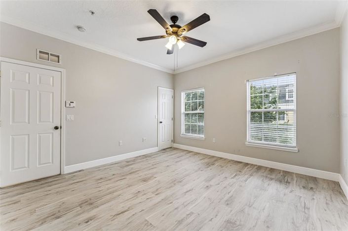 Image No.31-3 Bed Townhouse for sale