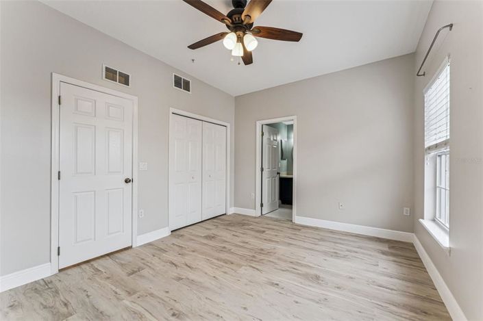 Image No.37-3 Bed Townhouse for sale