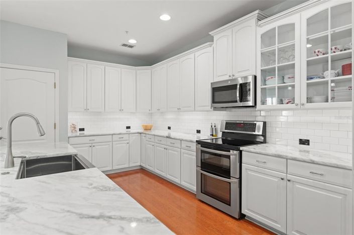 Image No.10-4 Bed House for sale