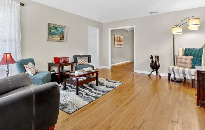 Image No.10-4 Bed House for sale