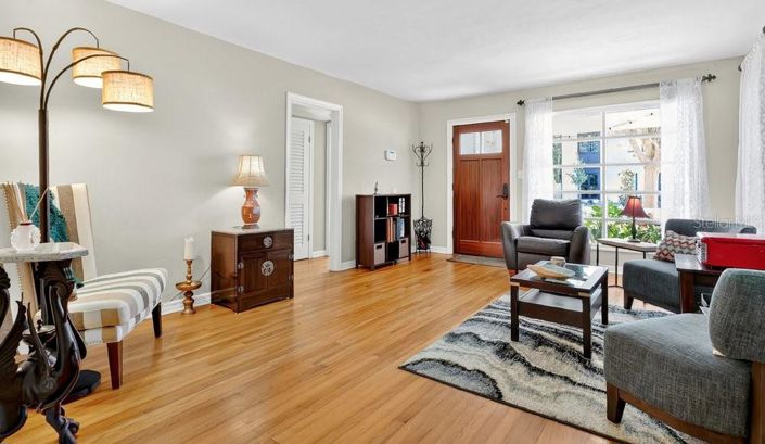 Image No.4-4 Bed House for sale