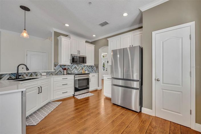 Image No.15-3 Bed House for sale