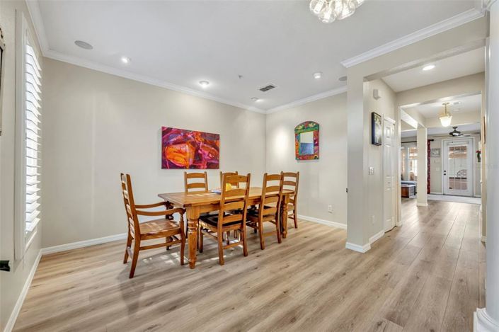 Image No.15-2 Bed Townhouse for sale