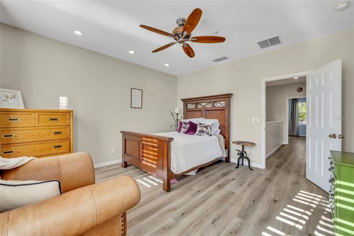 Image No.23-2 Bed Townhouse for sale