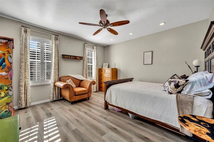 Image No.24-2 Bed Townhouse for sale