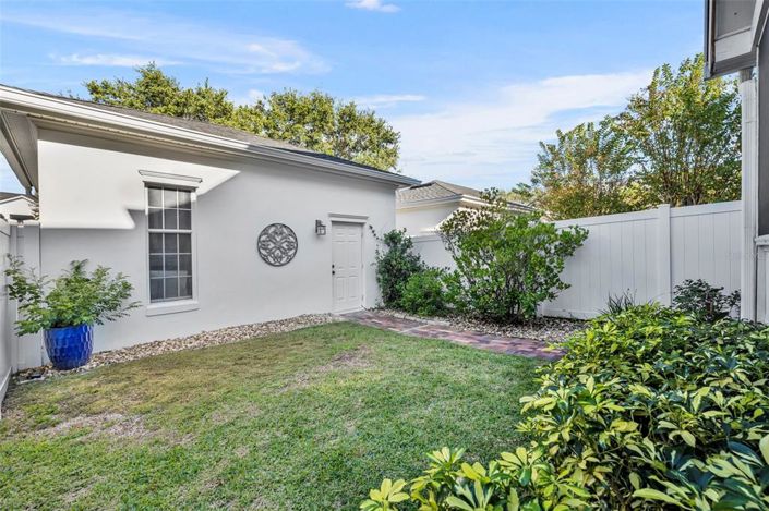 Image No.29-2 Bed Townhouse for sale