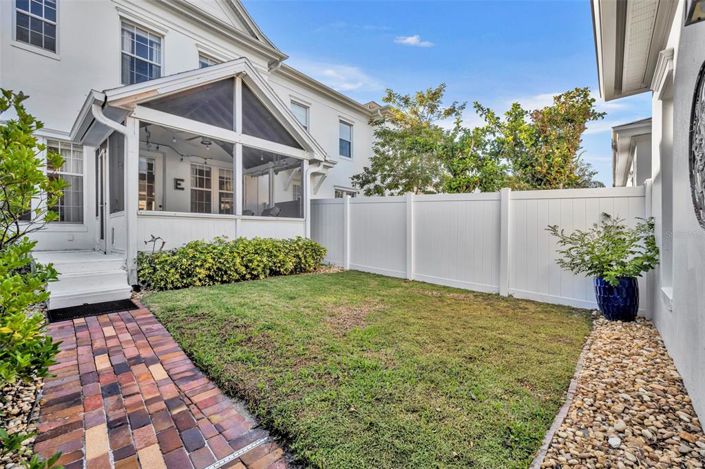 Image No.30-2 Bed Townhouse for sale