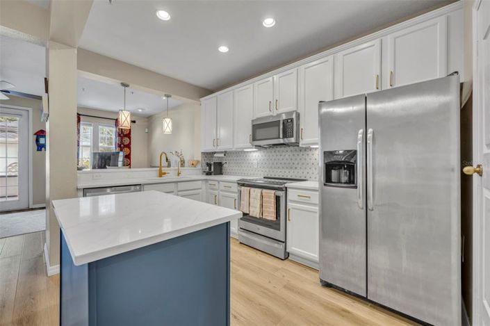 Image No.6-2 Bed Townhouse for sale