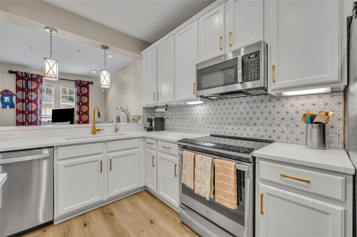 Image No.8-2 Bed Townhouse for sale