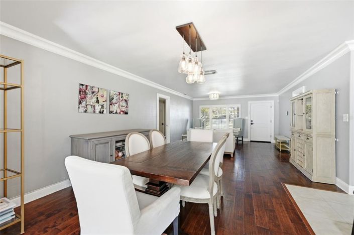 Image No.15-4 Bed House for sale