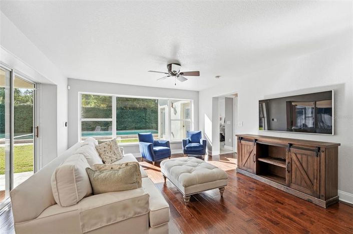 Image No.17-4 Bed House for sale