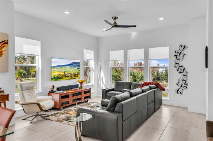 Image No.20-Maison de ville de 4 chambres à vendre à Saint John