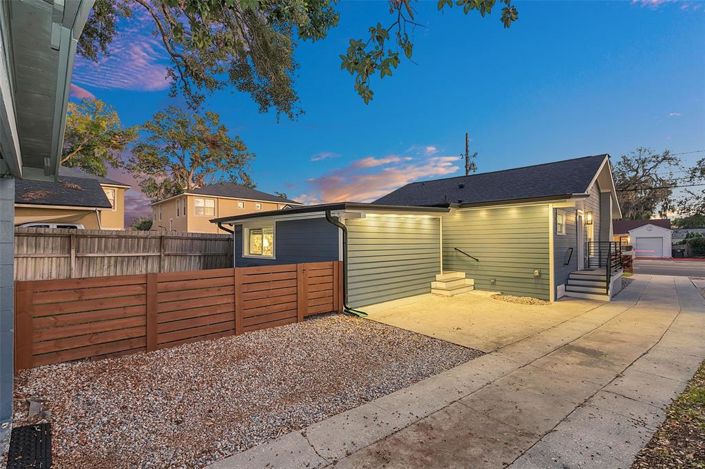 Image No.26-3 Bed House for sale