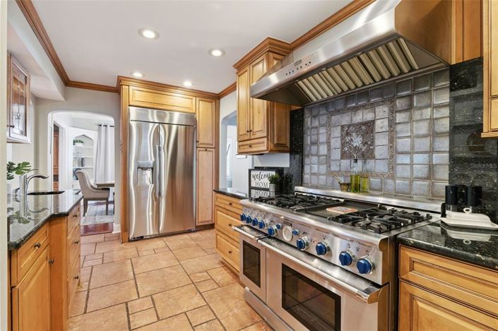 Image No.17-4 Bed House for sale