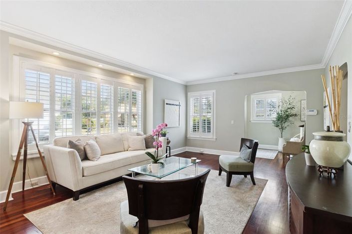 Image No.9-4 Bed House for sale