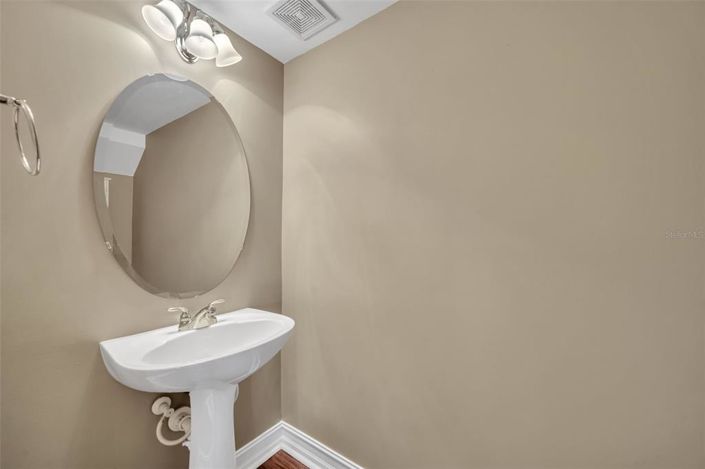 Image No.11-4 Bed Townhouse for sale