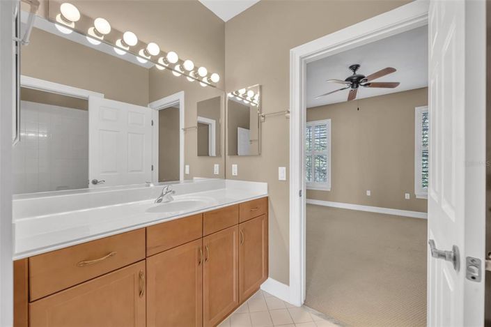 Image No.17-4 Bed Townhouse for sale