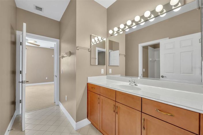 Image No.18-4 Bed Townhouse for sale