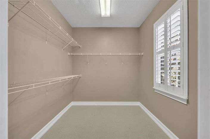 Image No.22-4 Bed Townhouse for sale