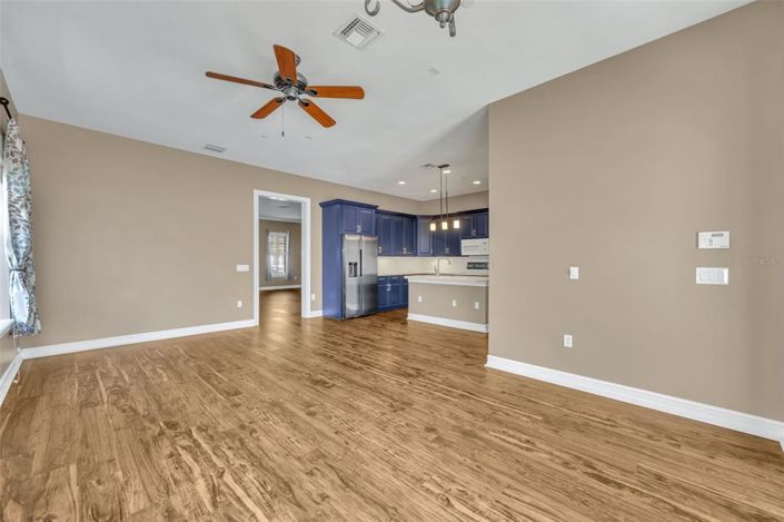 Image No.26-4 Bed Townhouse for sale