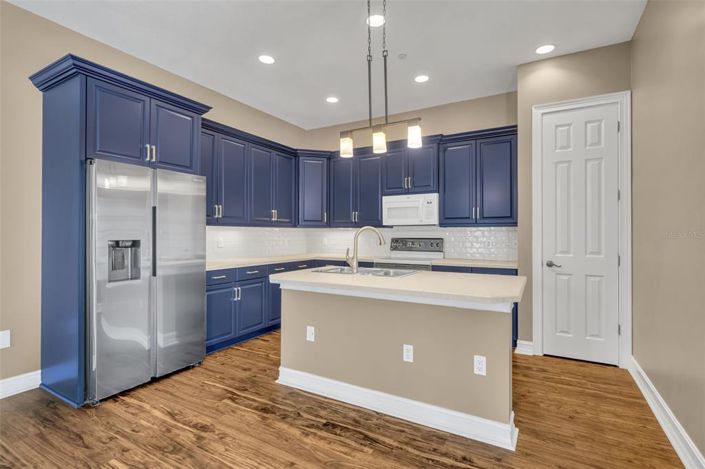 Image No.28-4 Bed Townhouse for sale