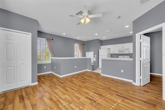 Image No.50-4 Bed Townhouse for sale