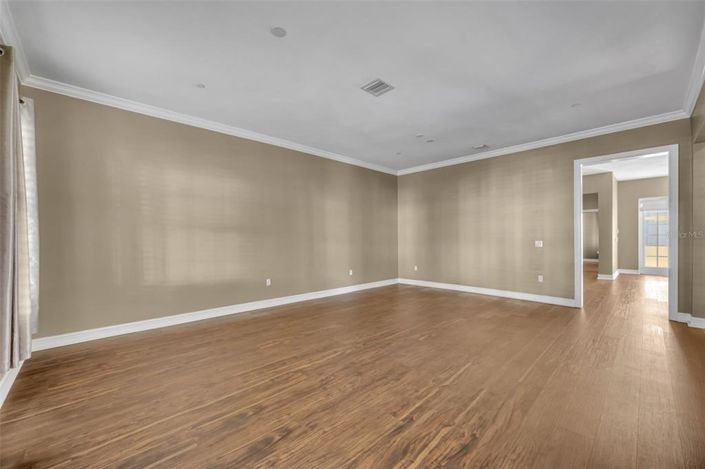 Image No.7-4 Bed Townhouse for sale