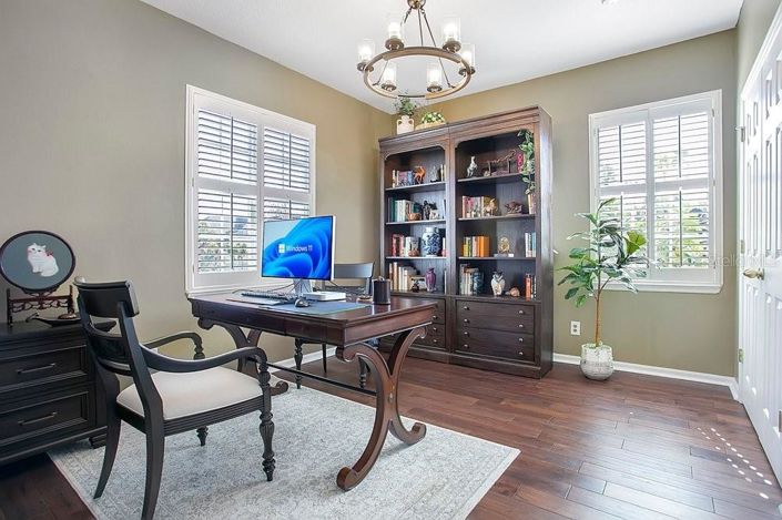 Image No.19-3 Bed House for sale