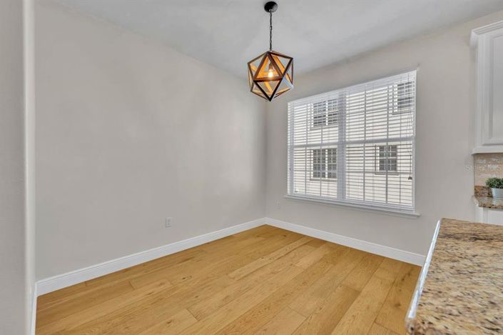 Image No.12-3 Bed Townhouse for sale